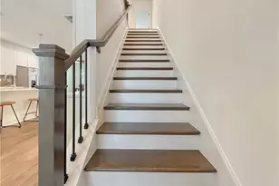 1160 Kendron Ln, Atlanta, GA 30329 - Photo 17