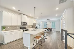 1160 Kendron Ln, Atlanta, GA 30329 - Photo 3