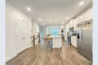 1160 Kendron Lane #16, Atlanta, GA 30329 - Photo 11