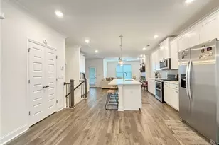 1160 Kendron Ln, Atlanta, GA 30329 - Photo 11