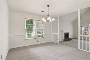 889 Lakeview Rd, Grayson, GA 30017 - Photo 11