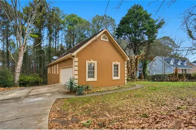 889 Lakeview Road, Grayson, GA 30017 - Photo 3