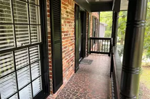 4377 Vintage Ln, Dunwoody, GA 30338 - Photo 3