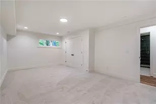 4955 Powers Ferry Rd, Sandy Springs, GA 30327 - Photo 45