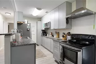 506 Wild Heron Rd, Savannah, GA 31419 - Photo 5