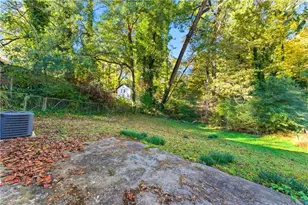 1961 Valley Ridge Dr SW, Atlanta, GA 30331 - Photo 17