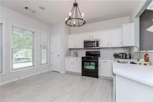 3971 Savannah Square St, Suwanee, GA 30024 - Photo 9