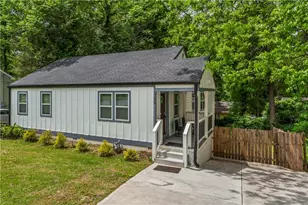 1129 Graymont Dr SW, Atlanta, GA 30310 - Photo 1