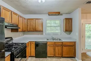 6185 Marbut Farms Chase, Lithonia, GA 30058 - Photo 9