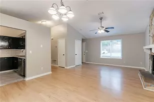 2654 Laurel View Dr, Snellville, GA 30039 - Photo 13