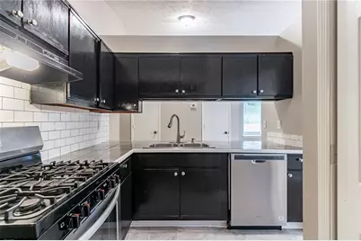 2654 Laurel View Drive, Snellville, GA 30039 - Photo 9