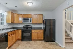 4634 Garden Hills Dr, Stone Mountain, GA 30083 - Photo 11