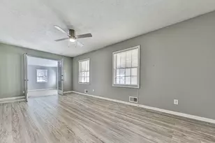 6266 Auburn Dr, Riverdale, GA 30296 - Photo 7