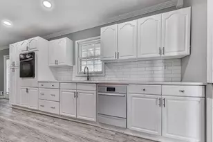 6266 Auburn Dr, Riverdale, GA 30296 - Photo 9