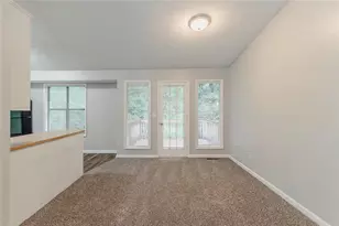 2218 Lowtrail Ct, Lithonia, GA 30058 - Photo 13