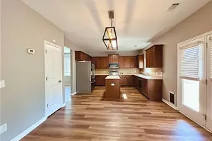 206 Christopher Dr, Byron, GA 31008 - Photo 9