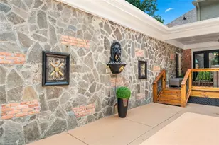 2065 Innsfail Dr, Snellville, GA 30078 - Photo 51