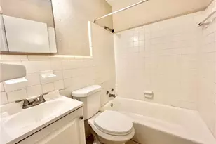 6450 Raymond Dr, Union City, GA 30291 - Photo 7