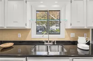 25 Forrest Pl, Atlanta, GA 30328 - Photo 15