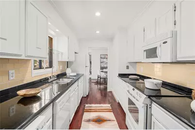 25 Forrest Place, Atlanta, GA 30328 - Photo 13