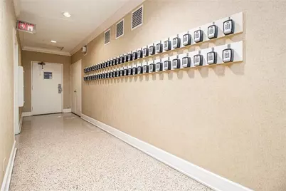 300 W Peachtree Street #21K, Atlanta, GA 30305 - Photo 17