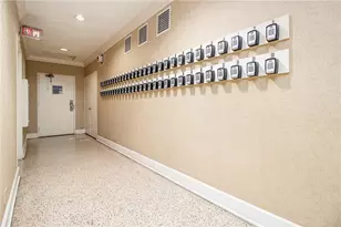 300 W Peachtree St, Atlanta, GA 30305 - Photo 17