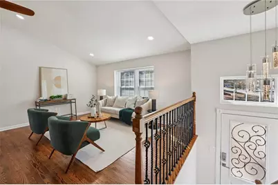 10405 Meadow Crest Lane, Alpharetta, GA 30022 - Photo 5