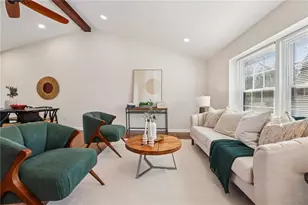 10405 Meadow Crest Ln, Alpharetta, GA 30022 - Photo 7