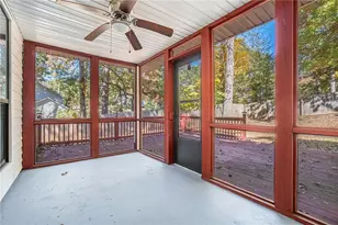 2001 Hunters Cove Dr, Lawrenceville, GA 30044 - Photo 35