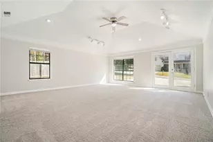 2001 Hunters Cove Dr, Lawrenceville, GA 30044 - Photo 21