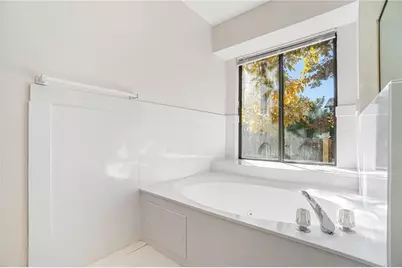 2001 Hunters Cove Drive, Lawrenceville, GA 30044 - Photo 25