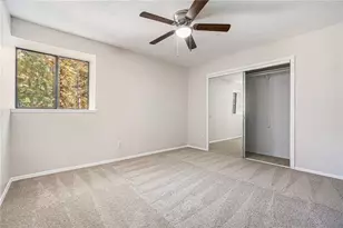 2001 Hunters Cove Dr, Lawrenceville, GA 30044 - Photo 33