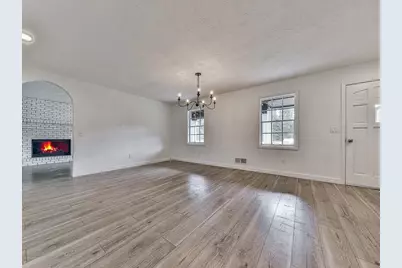 421 Creek Valley Drive, Woodstock, GA 30188 - Photo 7