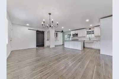 421 Creek Valley Drive, Woodstock, GA 30188 - Photo 9