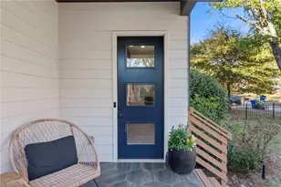 210 Locust Street NE, Atlanta, GA 30317 - Photo 9