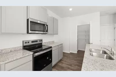 8224 Elkhorn Drive, Fairburn, GA 30213 - Photo 9