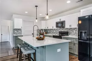 1328 Gus Thornhill Jr Dr, East Point, GA 30344 - Photo 13