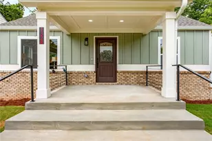 1328 Gus Thornhill Jr Dr, East Point, GA 30344 - Photo 5