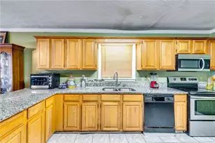 1245 Shamrock Hill Cir, Loganville, GA 30052 - Photo 11