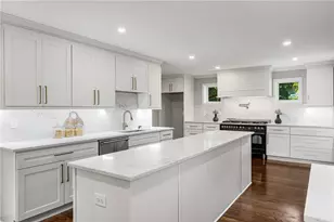 4942 Lakeland Woods Ct, Dunwoody, GA 30338 - Photo 23