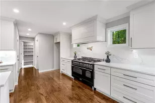 4942 Lakeland Woods Ct, Dunwoody, GA 30338 - Photo 25