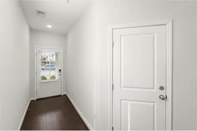 1060 Lawanna Drive, Marietta, GA 30062 - Photo 3