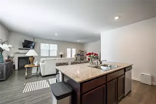 3841 Makeover Ct, Atlanta, GA 30349 - Photo 7