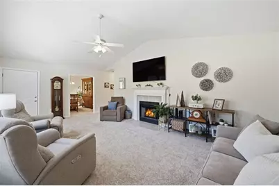 59 Akers Lake Dr, Moreland, GA 30259 - Photo 7