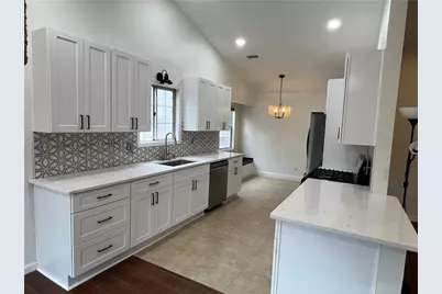 1260 Della Way, Lawrenceville, GA 30043 - Photo 13