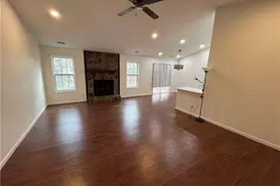 1260 Della Way, Lawrenceville, GA 30043 - Photo 5