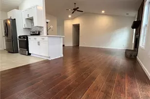 1260 Della Way, Lawrenceville, GA 30043 - Photo 9