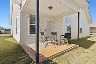 199 Red Tail Cir, Byron, GA 31008 - Photo 7