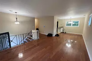 2444 Rolling View Dr SE, Smyrna, GA 30080 - Photo 3