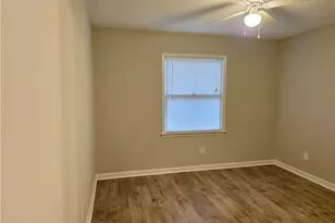 1225 Oakplace Dr SW, Marietta, GA 30008 - Photo 9